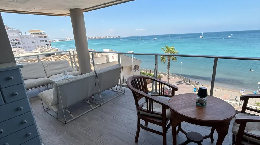 La terraza, mirando al Mar Menor